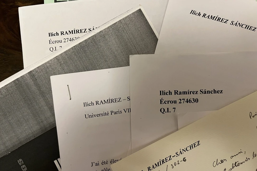Документы Ильича Рамиреса Санчеса с тюремным номером 274630 на конвертах