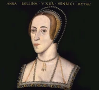 Портрет Анны Болейн с ожерельем с буквой B и французским капюшоном, XVI век — реконструкция внешности жены Генриха VIII