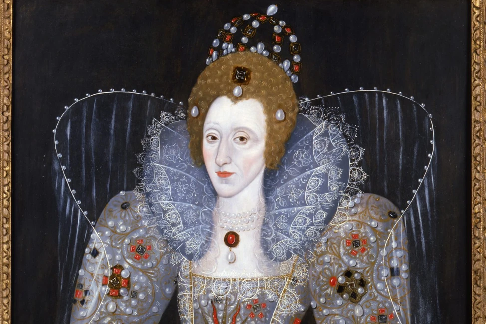 Портрет Елизаветы I с воротником-рюфом и жемчугами — создан по тому же шаблону, что и портрет Анны Болейн, реконструкция внешности