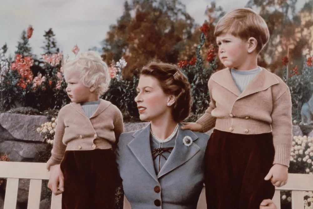Елизавета II как мать: семья, долг и воспитание