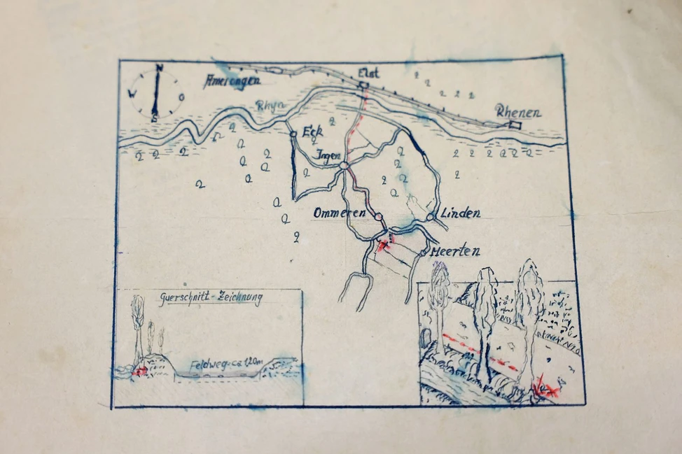 Рукописная карта района Оммерена с дорогами, деревнями и красными отметками тайника